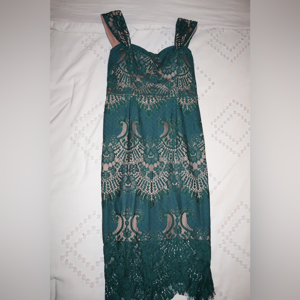 Elegant Green Lace Dress
